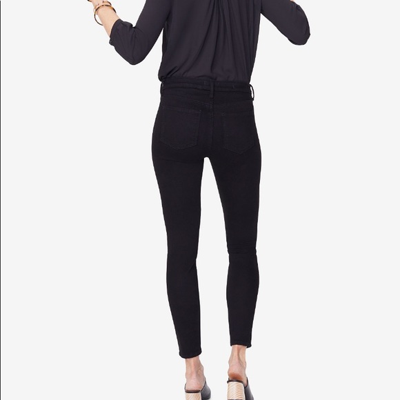 Ami Tummy Control Jeans - Picture 2 of 11